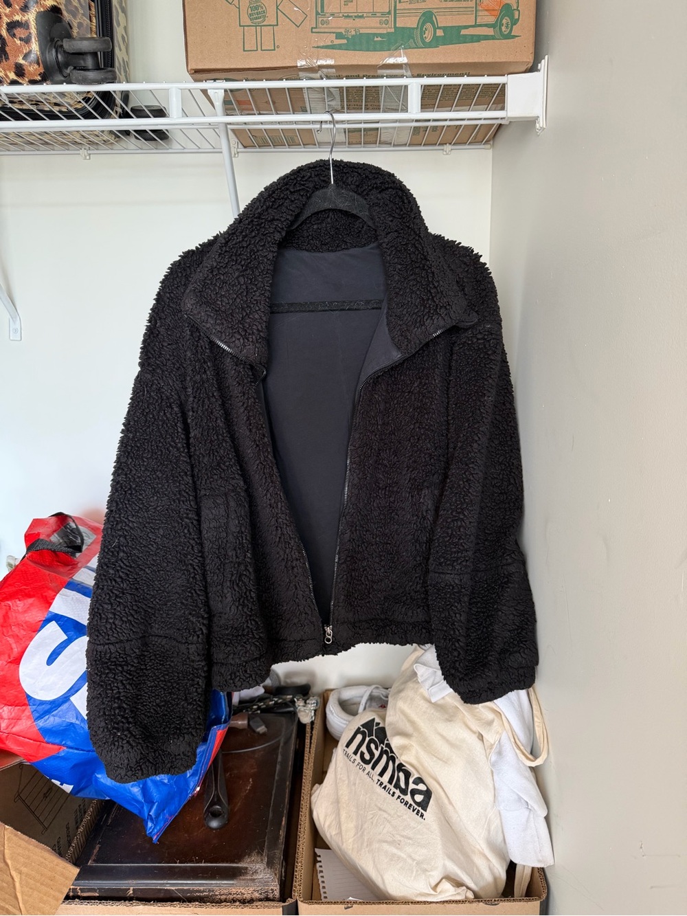 lululemon athletica Black Sherpa Zip Jacket - Picture 4 of 4